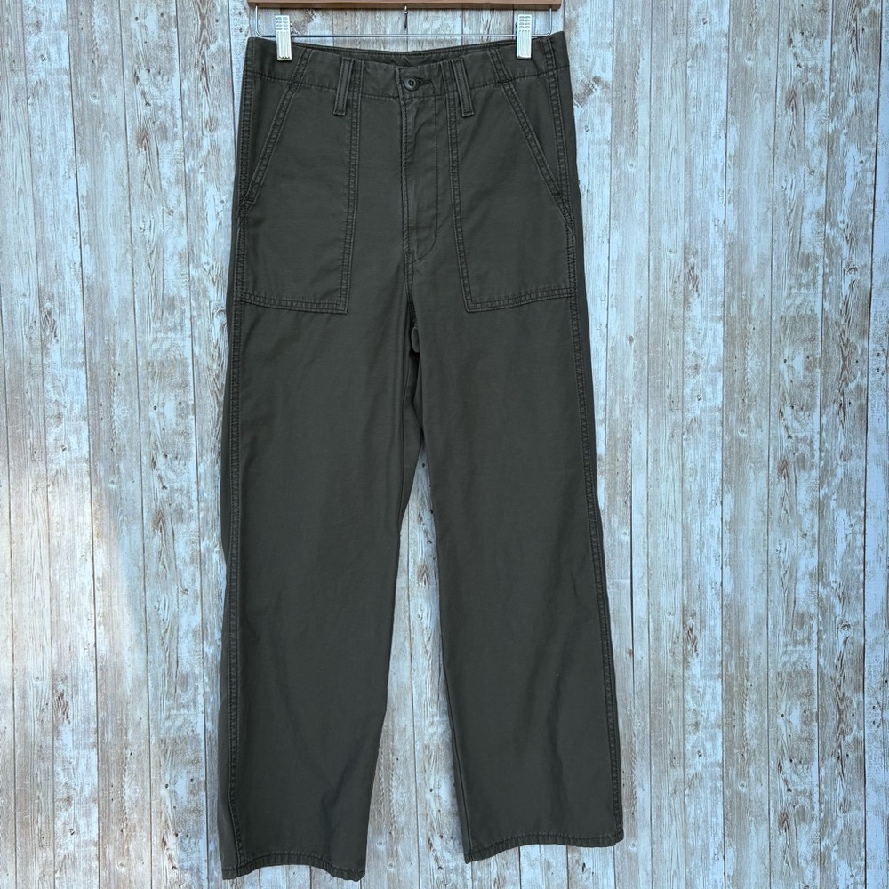 Levi’s Premium Ribcage Straight Chino Pant